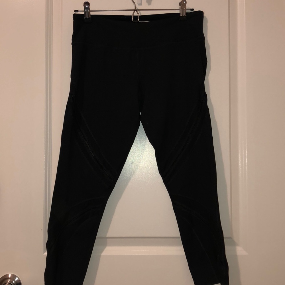 3/4 length forever 21 active mesh leggings